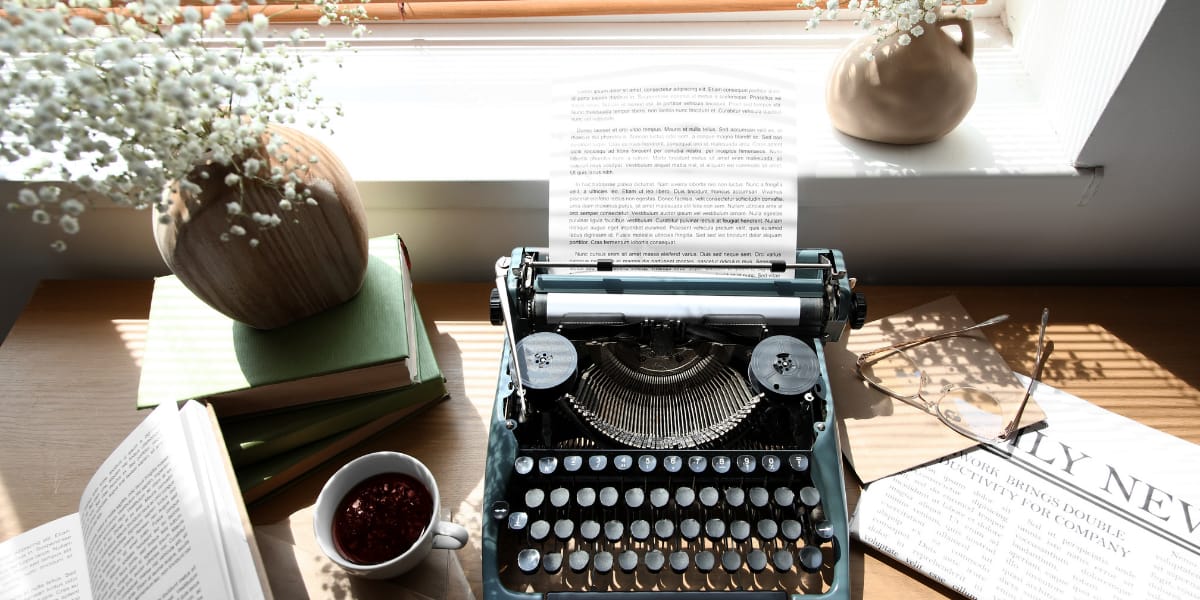 old fashioned typewriter